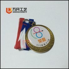 平陽(yáng)縣宇霄工藝品廠 專業(yè)定制禮品、錢(qián)幣冊(cè)、紀(jì)念章與辦公用品